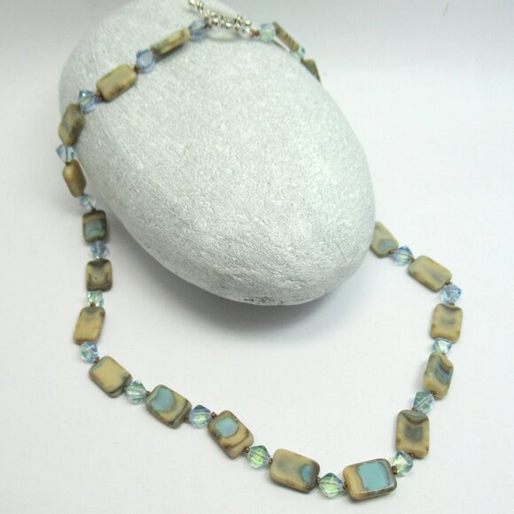 Czech UG bead necklace - Picture 2 of 12